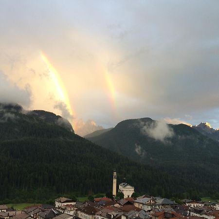 Fra Rose E Mughi Bed and Breakfast Domegge di Cadore Exteriör bild