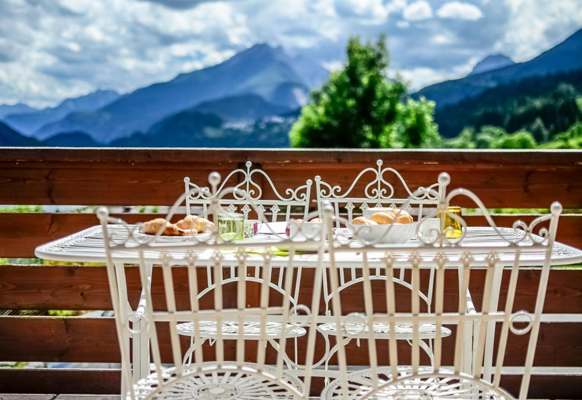 Fra Rose E Mughi Bed and Breakfast Domegge di Cadore Exteriör bild