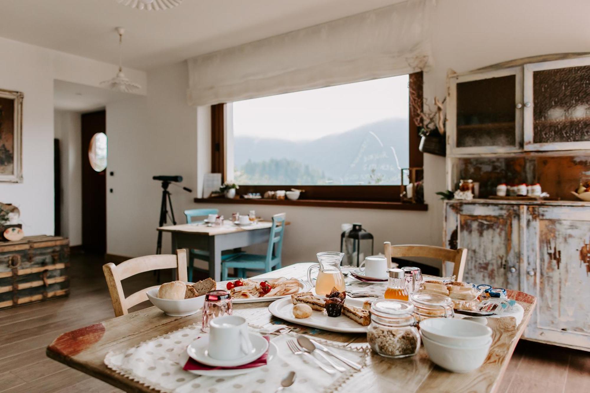 Fra Rose E Mughi Bed and Breakfast Domegge di Cadore Exteriör bild