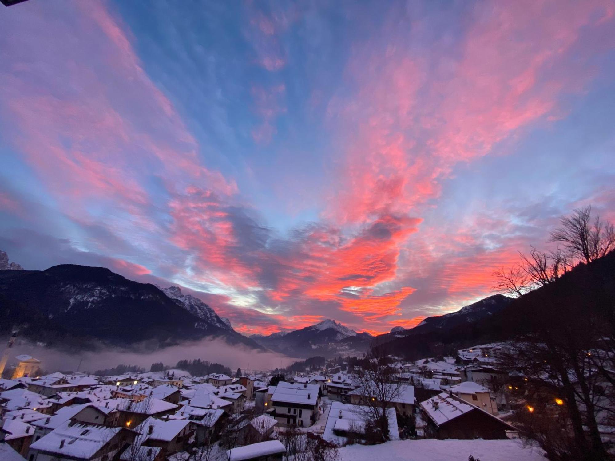 Fra Rose E Mughi Bed and Breakfast Domegge di Cadore Exteriör bild
