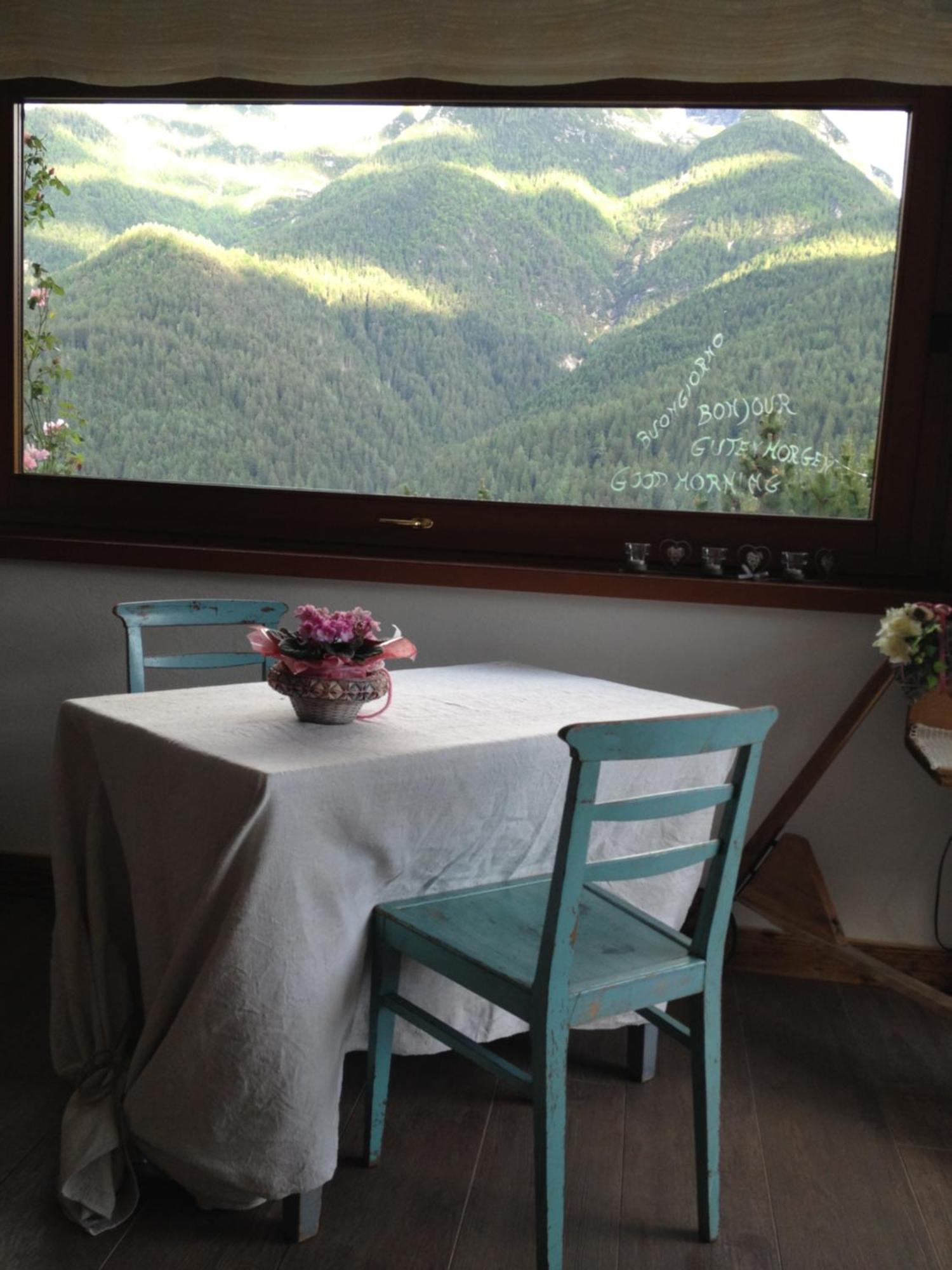 Fra Rose E Mughi Bed and Breakfast Domegge di Cadore Exteriör bild